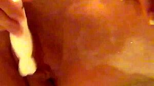 Cute elsa masturbates in bath