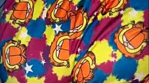 ENTEADA FINGE QUE NÃO VER O PADRASTO METENDO DE LADINHO