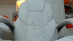 This Babe Has Awesome Shaved Pussy