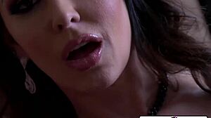 Jessica Gets Naked And Masturbates For All!