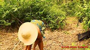 African Queen Fucked Outdoors By Stranger