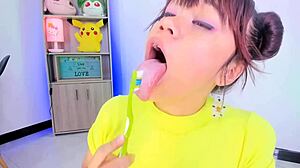 lila jordan brushes her teeth on webcam