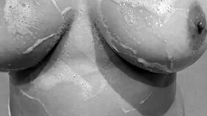 Girlfriend's wet pussy and tits exposed in bath reality