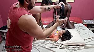 bastidores de uma gravacao com a novinha karolzinha ganhando muito pica e leite