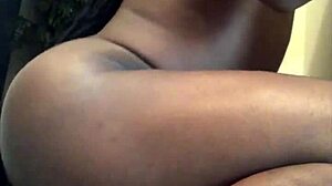 Intense Throat Action in Public Feels So Raw