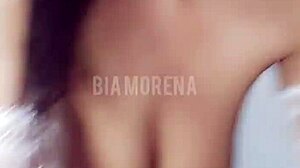 Morena tatuada dan�ando funk