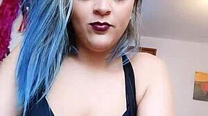 Pepina feels intense pleasure in anal with big cucumber