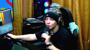 Bia Ruiva Gets On All Fours For The Presenter