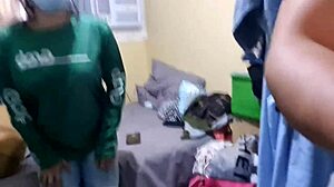 สาวคนขับแกร็บเอเชียเย็ดผู้โดยสารเพื่อเงินพิเศษ