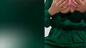 Hot Hottie Excites Nipples to Orgasm