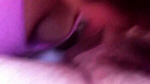 Jeg fik en kugleknusende blowjob fra denne latina amatør