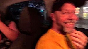 hey, messing around in public at praia grande, who wants to fuck my ass? 😏