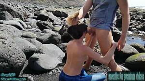 Beach antics with amateurs pissing and sucking outdoors