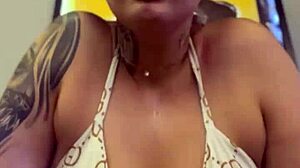 i sweated so much at the gym my pussy got soaked and dripping with horniness down my legs