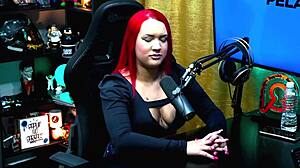 Bia Ruiva Gets On All Fours For The Presenter