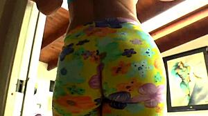 Shaking ass slut anal gaping with toys and masturbation