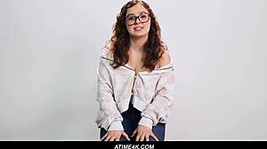 Leana Lovings Shows How Women Orgasm