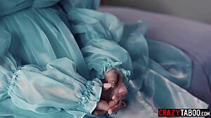 Hot girlfriend leana lovings licks horny gizelle blanco's pussy passionately with big ass focus