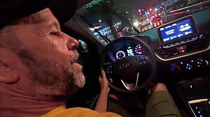 hey, messing around in public at praia grande, who wants to fuck my ass? 😏