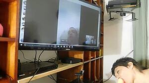 video llamada con puta y su macho, le hace hermoso anal