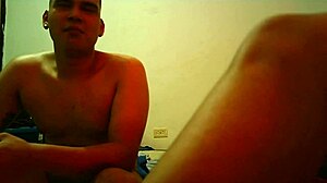 Gordibuena colombiana folla duro with monster cock, shaved tits, and cumshot.