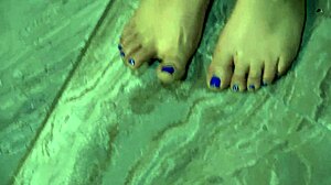 foot fetish showing feet soles and nails walking naked barefoot