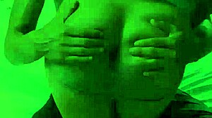 i play with my friend and she pays with oral