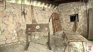 Girls invite hot dude for dirty outdoor threesome after licking each other's pussies 😈