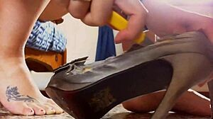 Italian amateur milf in stockings and heels crushes with feet fetish