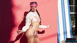 Big Ass Teen Model Lauryn Wolfe Undresses Outdoors For Playboy