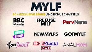 Milf in miniskirt pleases driver