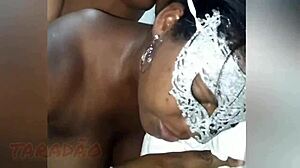 Pršim na požrešni rit moje črnke z velikimi naravnimi cicami, dvojni deepthroat jebanje, orgazem, lizati, creampie, lingerie 😍