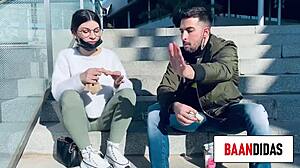 यूरोपियन फैन टिंडर गर्ल से मिलता है वाइल्ड मफ डाइविंग सेशन के लिए। क्या उसे और चाहिए?