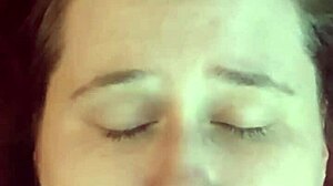 Amateur receives a surprising cumshot on her face.