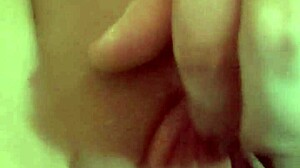 hot wife squirts homemade solo video 😋