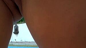 Ragazza 18+ gratuita carica clip porno selvaggia a pecorina! 😜