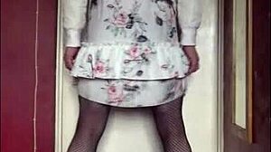 Bisexual crossdresser offers free swallow service while filming