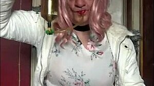 Bisexual crossdresser offers free swallow service while filming