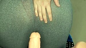 techi 021 says, i'm fucking this huge dildo with my big ass