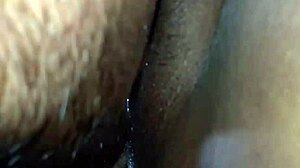 la amarro y me la cojo con medias de red