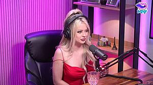 The Blonde From California Had Multiple Orgasms 😍