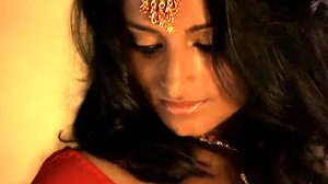 Seductive indian milf dances and undresses for man! Clothes ripped in amateur striptease. 😍