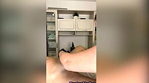 Sugarnadya Has Spontaneous Ejaculation In New Year Close-Up