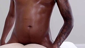 Нарратив минет и римминг веселье с Дж. Уайлдс и Блейк Блоссом во время массажа