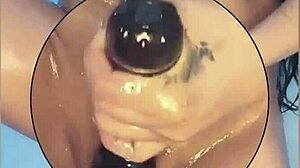 Sexy Housewife Shows Good Ass, Tits, And Pussy