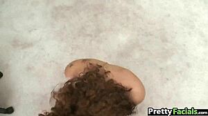 ब्राजीलियन 18+ से पैसे के लिए चेहरे पर इंटेंस कमशॉट