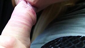 cheap fuck with a hot blonde 😏