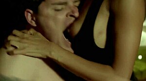 Vay be, ünlü binme klipleri ve çıplak kıçlar derlemesi!