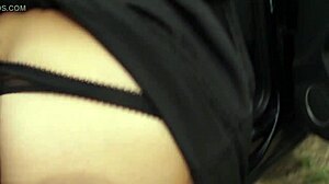 cheap fuck with a hot blonde 😏