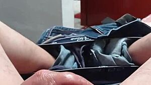 Masturbation relax session turned into pure bliss. Just lay back and enjoy the soothing touch!